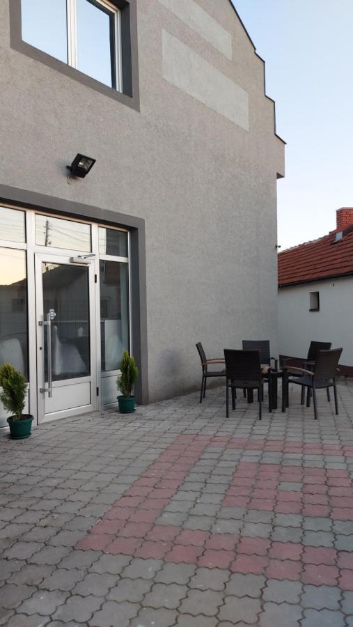 Appartement Apartman Mladenovic à Zaječar Extérieur photo